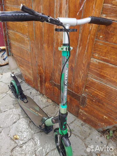 Продам детский городской самокат