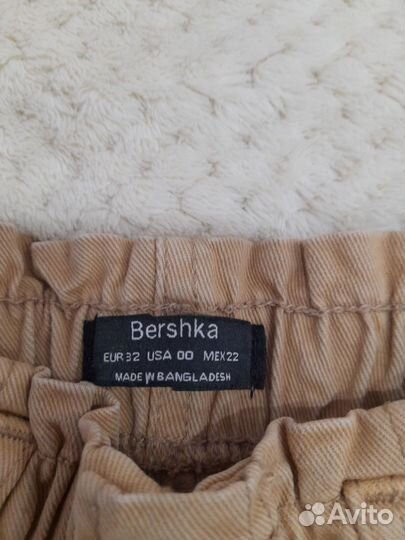 Джинсы Bershka размер 32