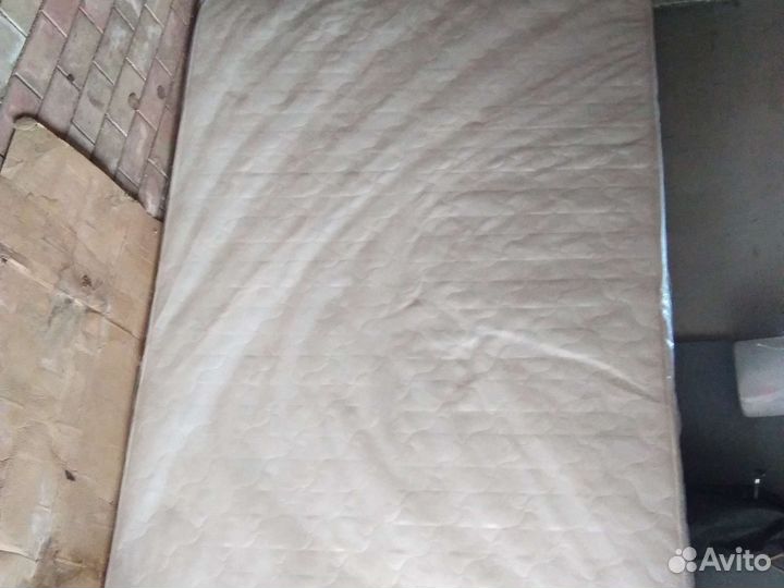 Матрас 140х200 бу