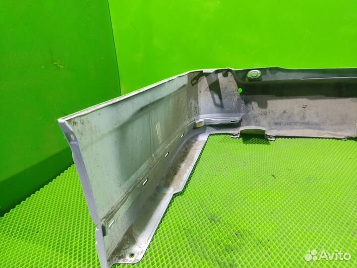 Бампер задний Toyota Hiace H300