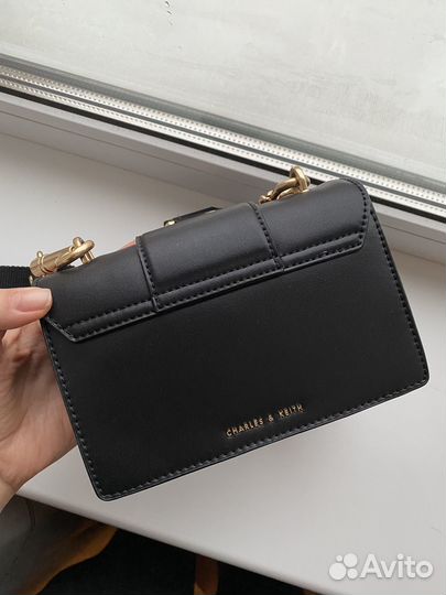 Сумка женская черная Charles&Keith