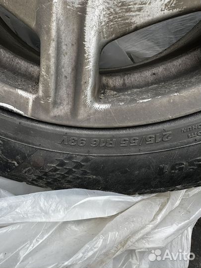 Kumho Ecsta HS51 215/55 R16