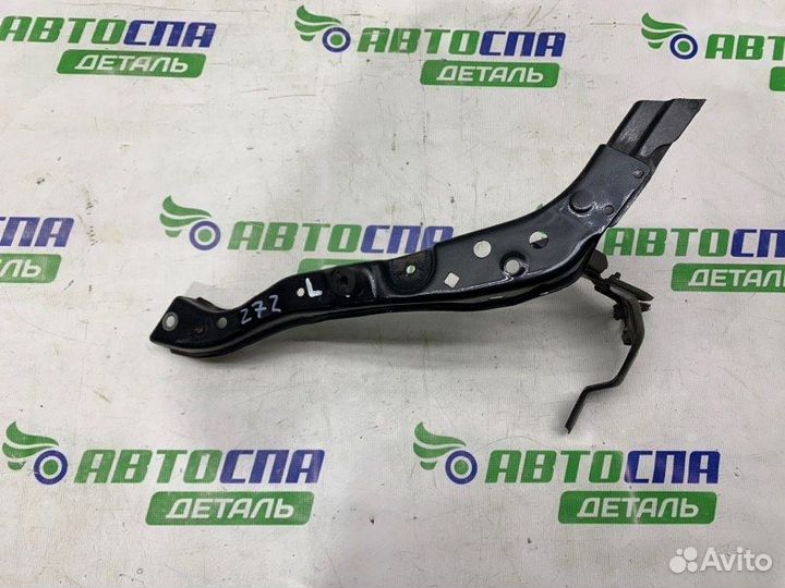 Кронштейн фары передний левый Toyota Avensis