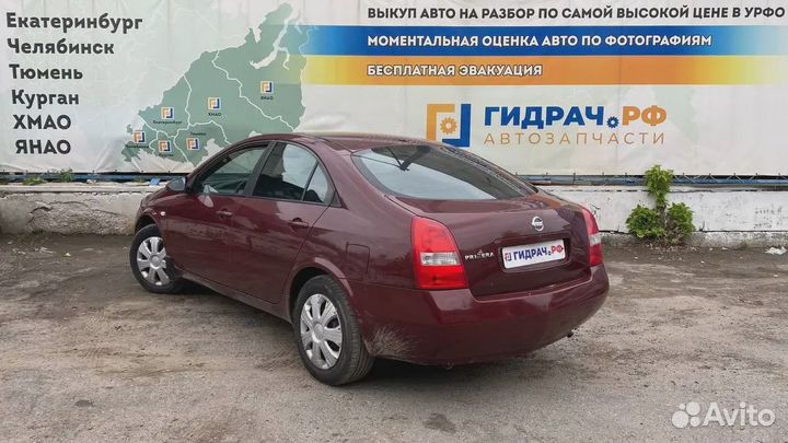 Обшивка крышки багажника Nissan Primera (P12) 8496