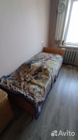 Кровать