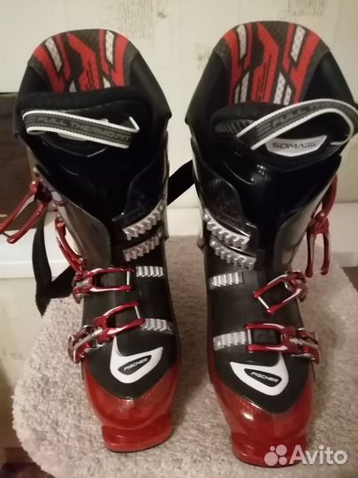 Горнолыжные ботинки