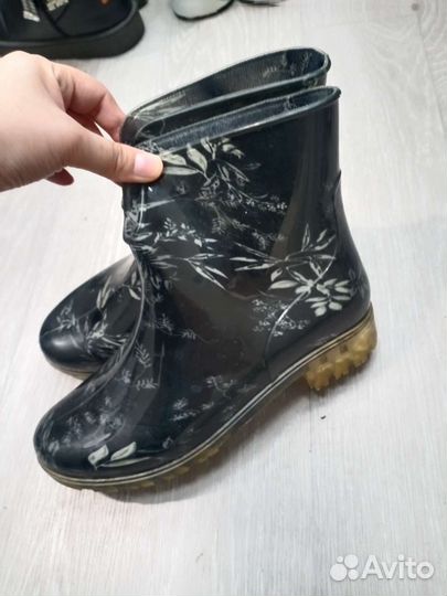 Резиновые сапоги