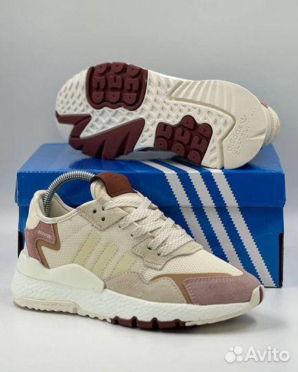 Кроссовки женские Adidas Jogger