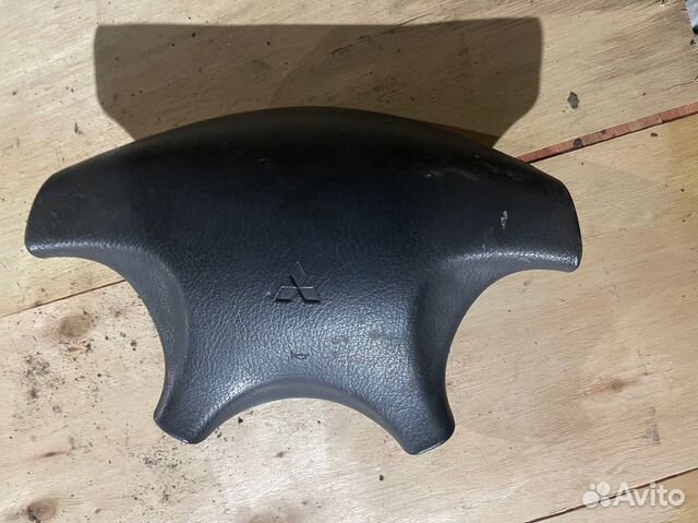 Накладка руля Mitsubishi galant 7