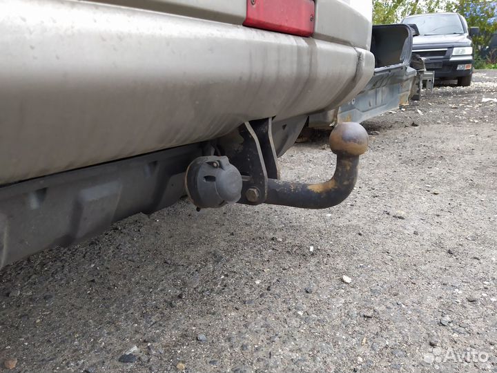 Фаркоп на Nissan X-Trail T30 2001-2007