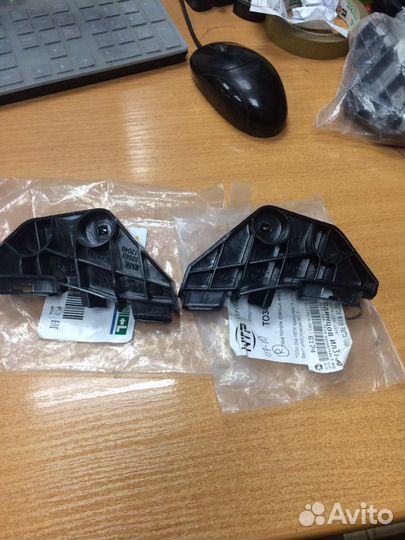 Toyota Corolla 07-10 крепление заднего бампера мал