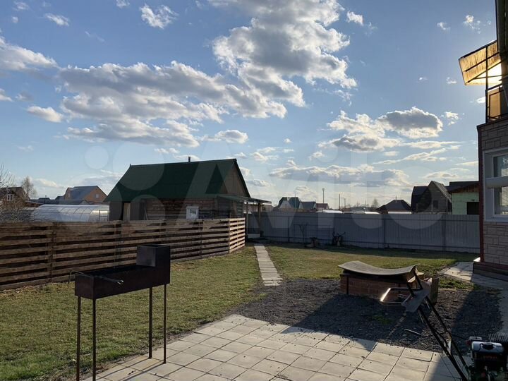 Коттедж 216 м² на участке 15 сот.