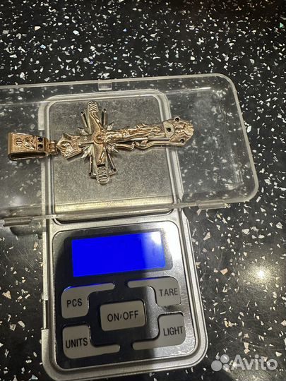 Золотой крестик мужской