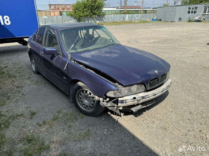 BMW E39 525 в разбор