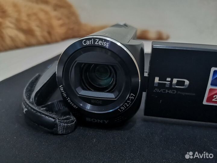 Цифровая видеокамера Sony HDR-CX220E