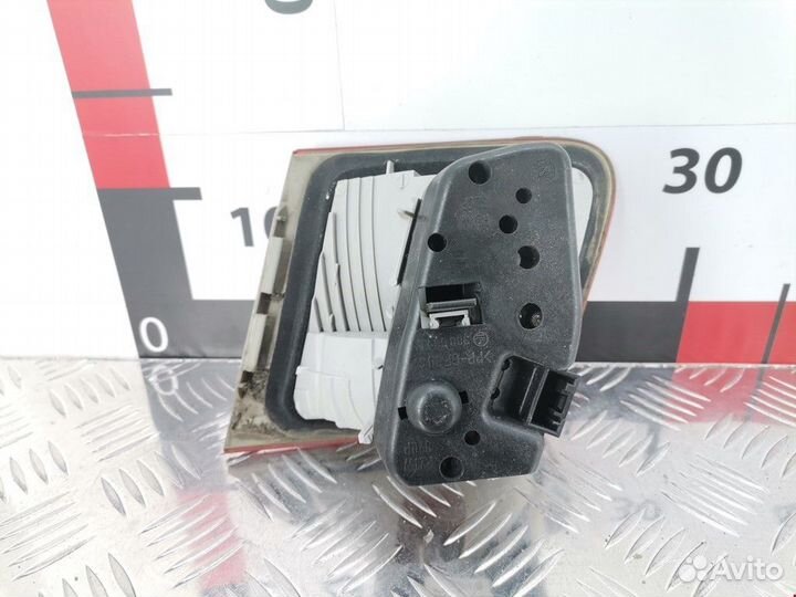 Фонарь крышки багажника левый BMW 3 E46 2002