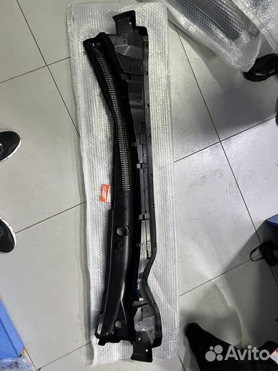 Жабо на Тойота Королла Е180