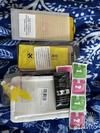 Защитные стекла для телефона