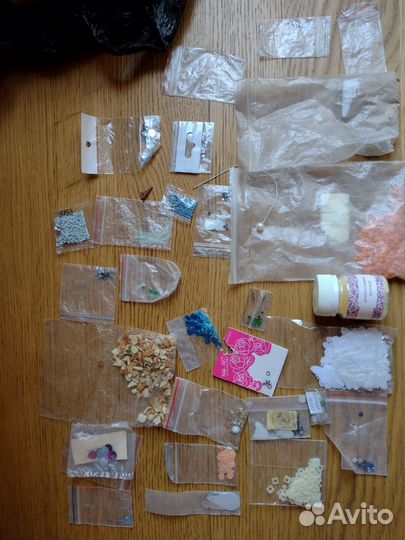 Стразы и материалы для скрапбукинга