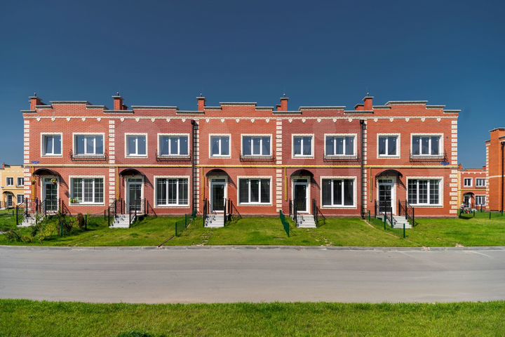 Таунхаус 55,8 м² на участке 1 сот.