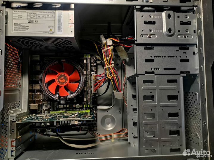 Core i7 (Xeon E5-2630V2); 32 GB; GTX 560 - 1 GB