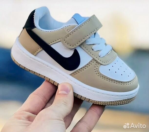 Кроссовки весение детские