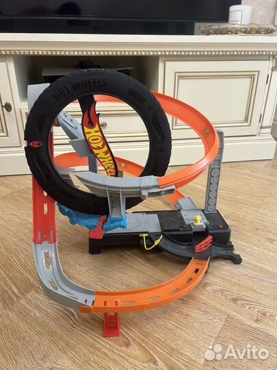 Гоночный трек Hot wheels