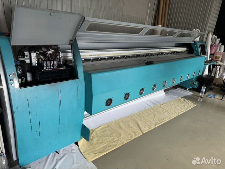 Широкоформатный печатный принтер