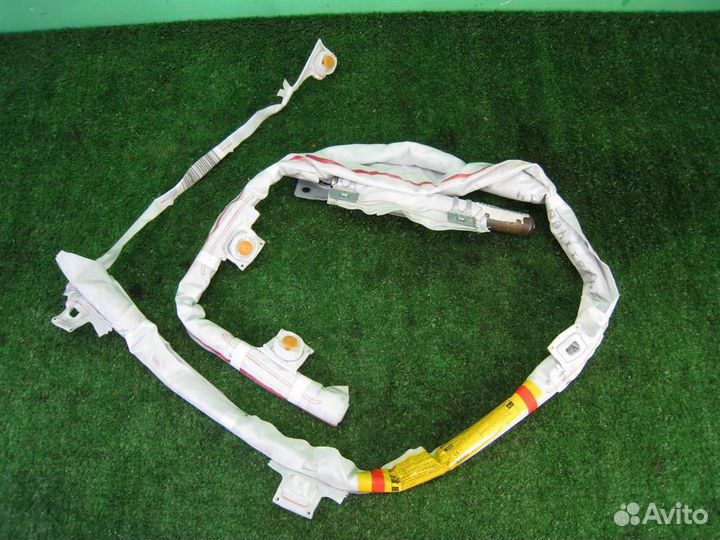 Подушка безопасности (шторка) правая Toyota Yaris