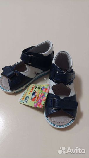 Сандали новые