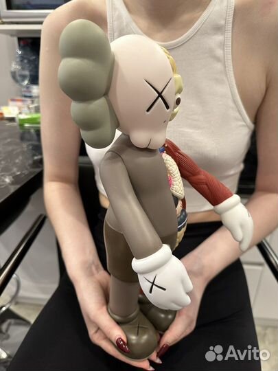 Kaws фигурка