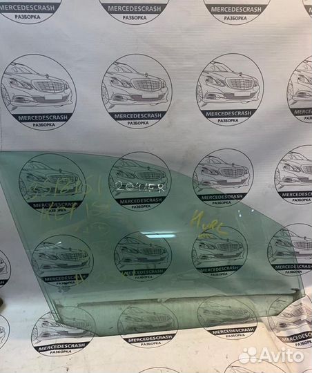 Стекло правое переднее Мерседес w204