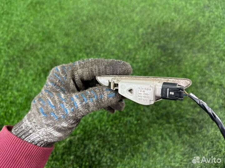 Повторитель поворота в крыло передний левый Bmw X5