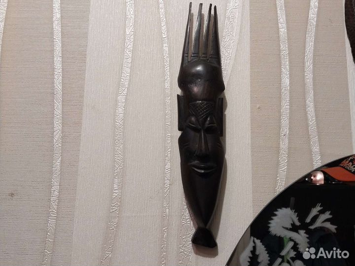 Африканские маски из дерева