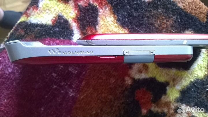 Sony Ericsson W760 Red Black Silver б.у