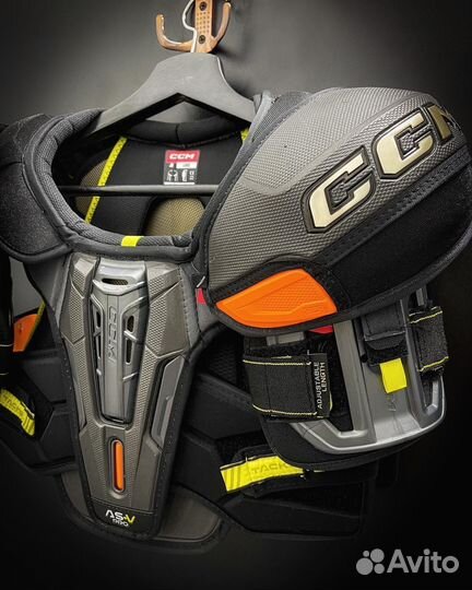 Нагрудник CCM AS-V Pro