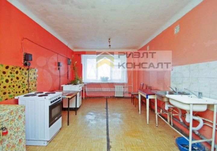 Комната 17 м² в > 9-к., 4/5 эт.