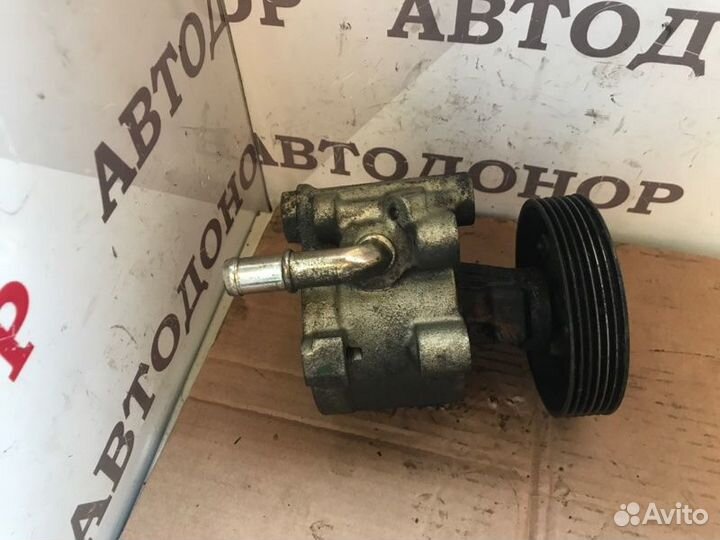 Насос гидроусилителя руля Renault Megane 2 F9Q