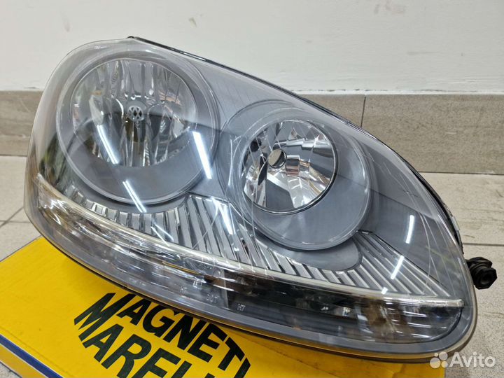 Передняя правая фара Volkswagen Golf 5 (Новая)