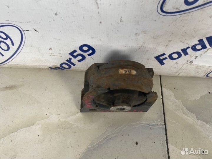 Подушка двигателя передняя Toyota Avensis T270