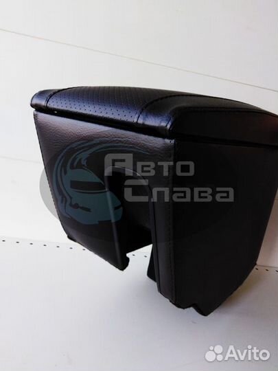 Подлокотник на автомобиль Hyundai Solaris I (2010