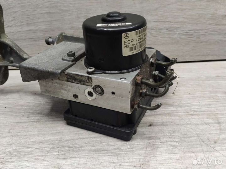 Блок abs Mercedes-Benz C-Class W203 W209