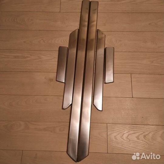 Газ 21 молдинги дверей