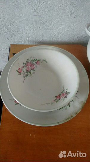 Фарфоровый новый столовый сервиз. Хайта