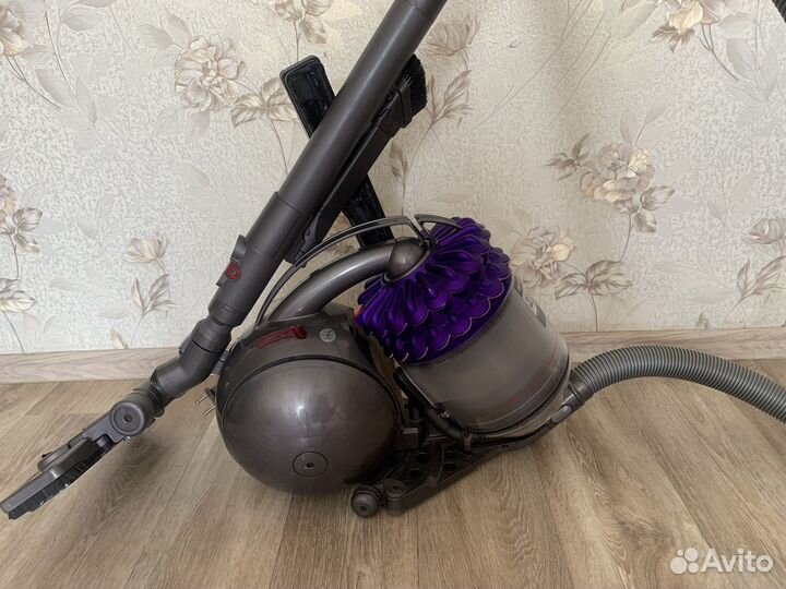 Пылесос Dyson DC 52 allergy