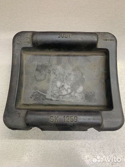 Подушка опоры седла верхняя Jost JSK 37 C/CZ/CW