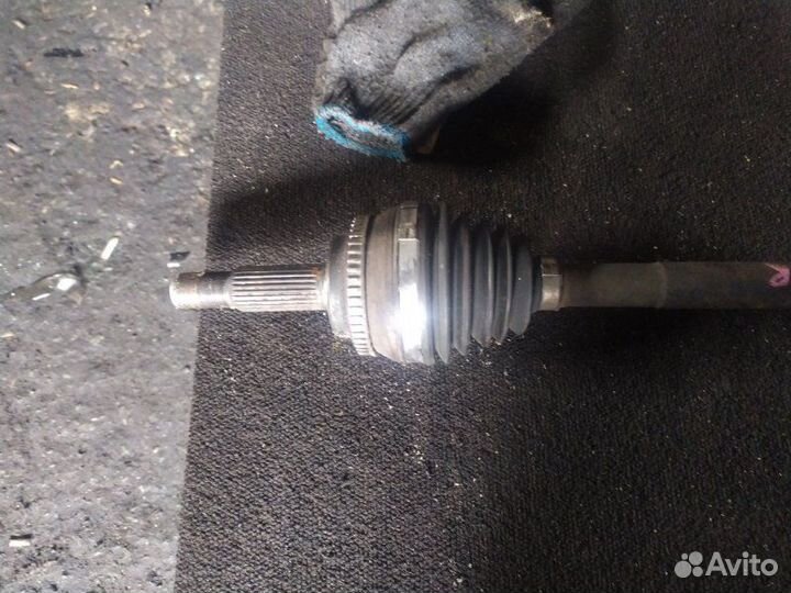 Привод передний правый Toyota Isis ZNM10G 1zzfe