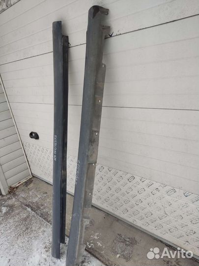 Наакладка порога toyota avensis 250