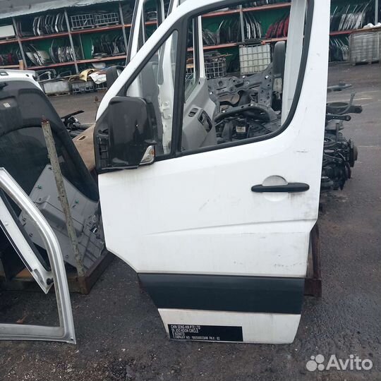 Volkswagen crafter дверь передний левая