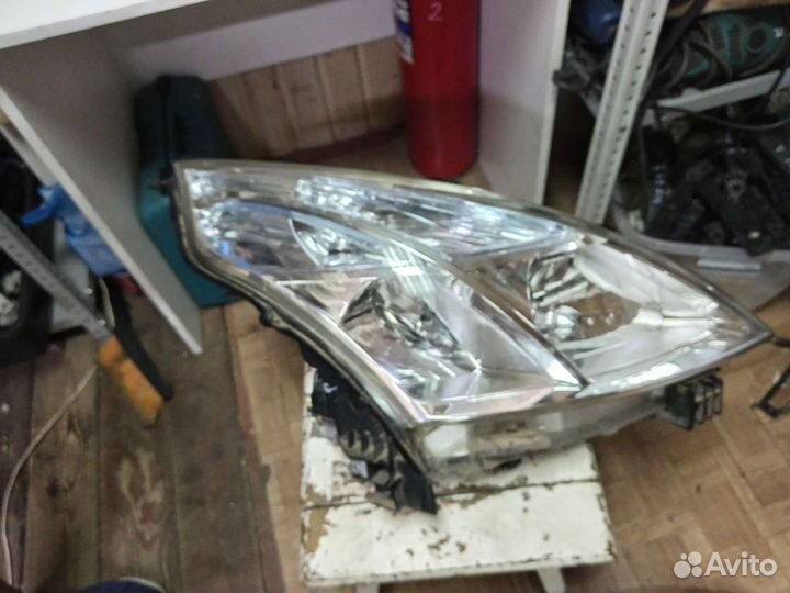 Фара Nissan Teana J32 правая
